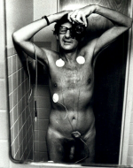 Newton, Helmut. Self-portrait during an electrocardiogram. Lenox Hill Hospital, New York. 1973.