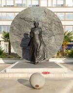 A bronze statue of Mary Seacole stands in front of St. Thomas' Hospital.