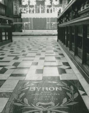 Photo found at https://www.nottinghampost.com/news/history/where-graves-famous-people-notts-174099